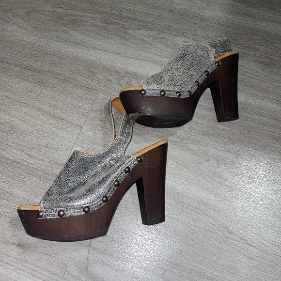 Heels - Picture 1 of 5